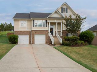 704 Ridgeview Ln, Woodstock, GA 30188