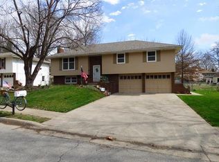 2601 Frances Ave, Leavenworth, KS 66048