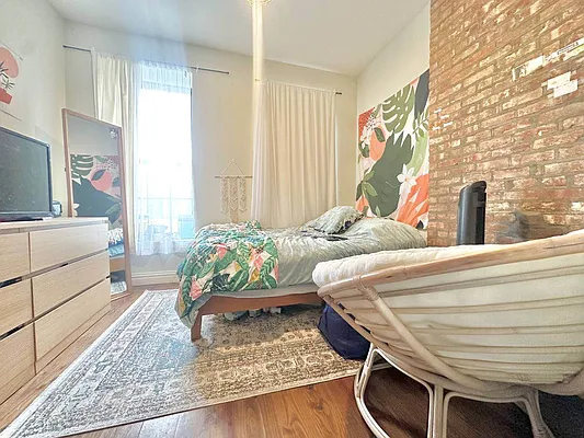 Rented by Doorway NYC, LLC | media 1