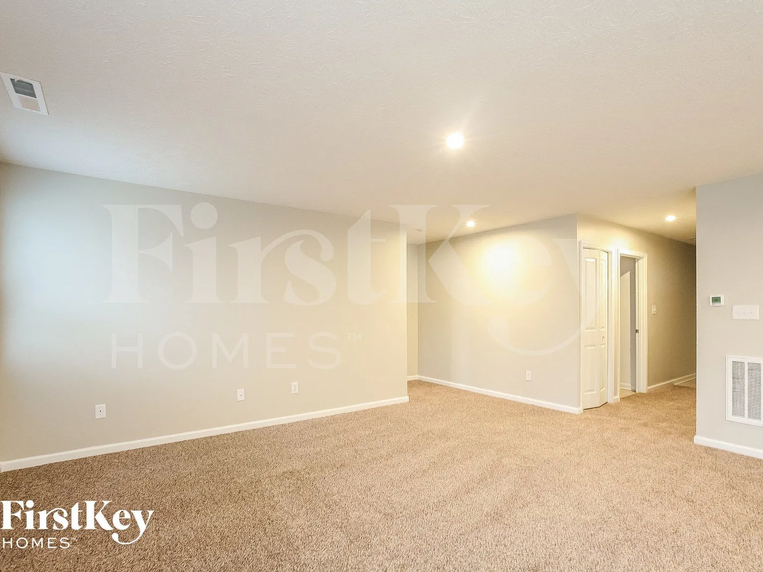 3 bed, 2.0 bath, 1300 sqft, $1,940 — Photo 3
