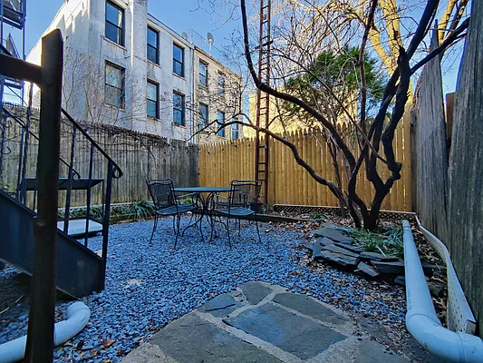 Rented by Garfield Realty  | media 15