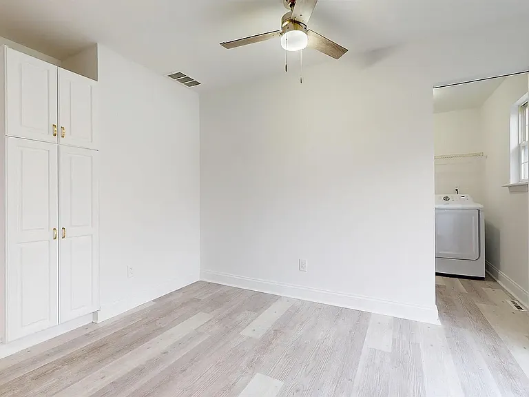 450 Redwood Ave — Photo 9