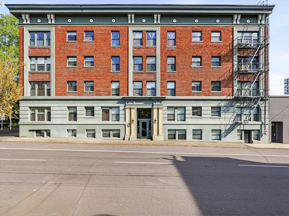 1631 NW Everett St APT 202, Portland, OR 97209