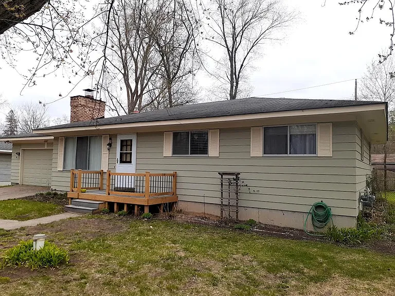 4107 Crystal St — Photo 2