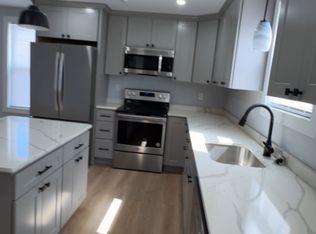 312 Veazie St APT 2, Providence, RI 02904