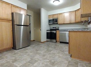 906 N Bird St, Sun Prairie, WI 53590