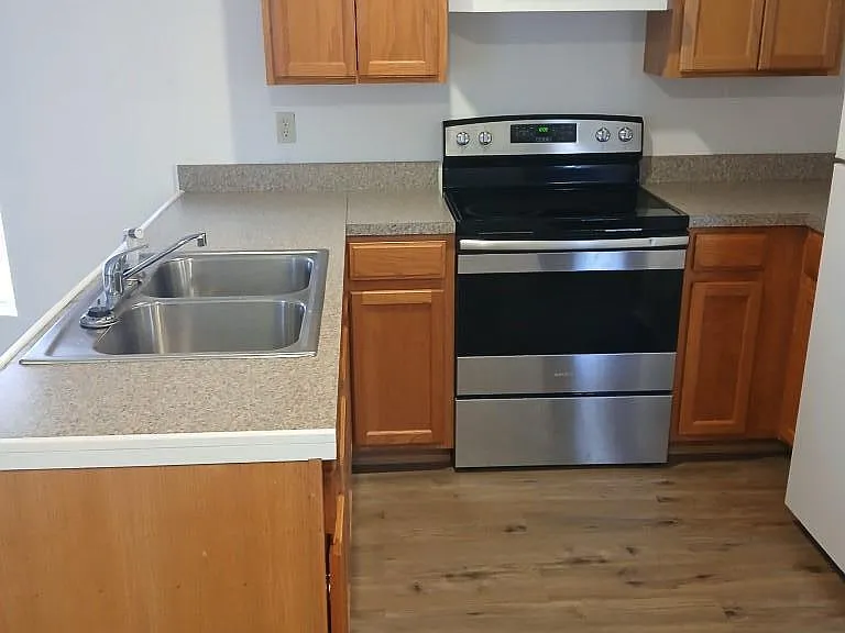 104 Ash St — Photo 10