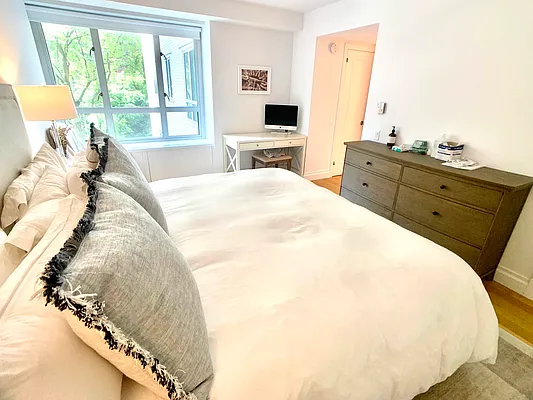 Rented by Corcoran | media 35