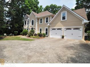 205 Mountain Point, Roswell, GA 30075