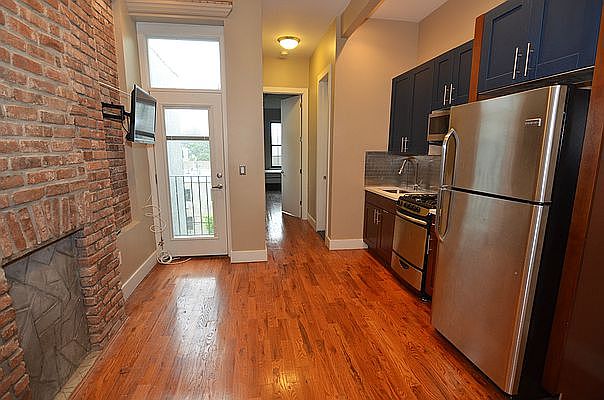 1st image of 215 Marion St APT 1B