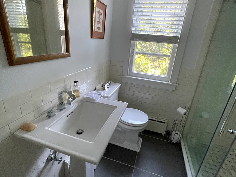 74 Miller Ln E — Photo 8