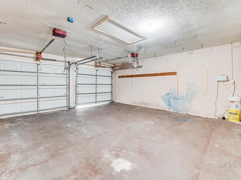 121 Westwood Dr — Photo 26