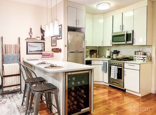 350 E 54th St APT 4C, New York, NY 10022