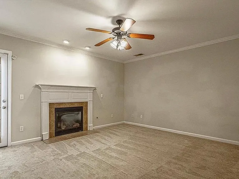 21 Magnolia Glen Ln — Photo 3