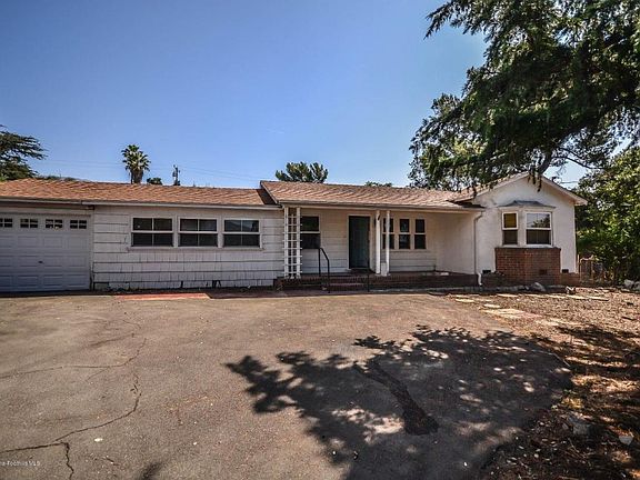 2nd image of 2497 Altura Ave