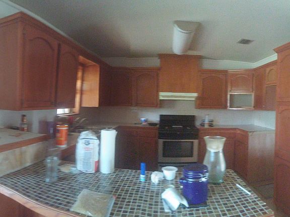 5th image of 929 Greenlawn St
