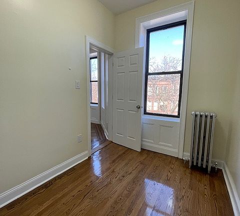 2nd image of 524 48th St Floor 2