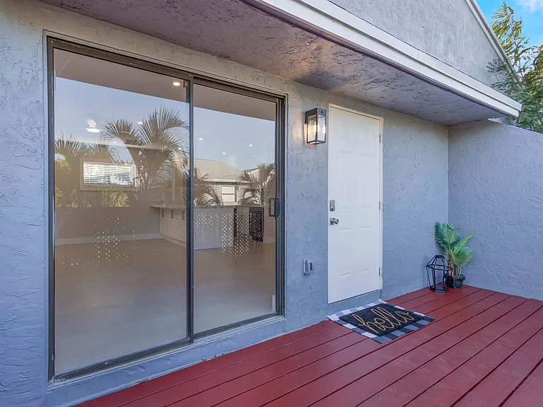 7 Crossings Cir #H — Photo 27