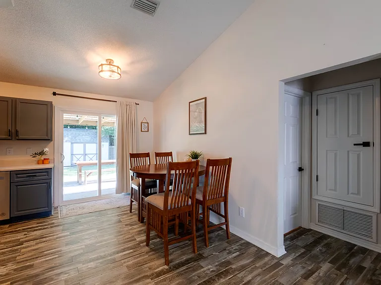 6171 Ashton Woods Cir — Photo 8