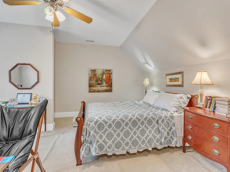 7201 Small Ridge Cir — Photo 14