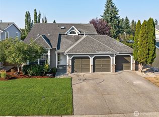 1964 SW 352nd St, Federal Way, WA 98023