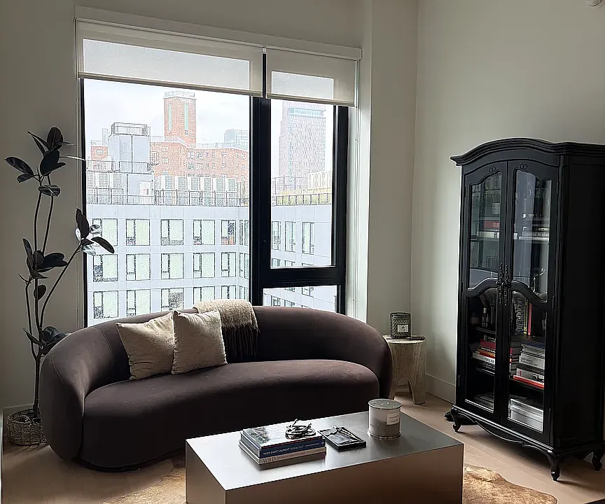 218 Front St #718