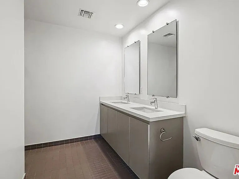 5308 Sepulveda Blvd — Photo 21