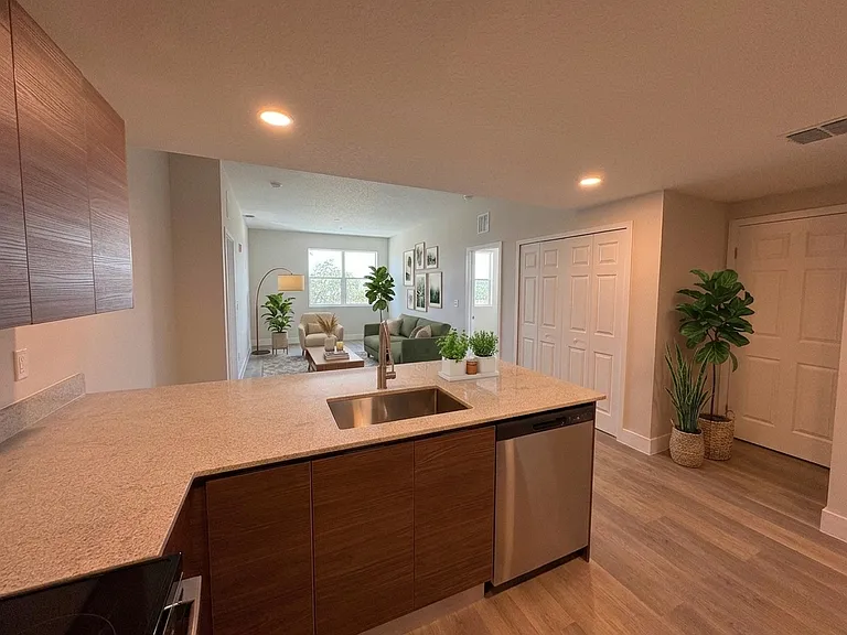 4424 S Texas Ave #306 — Photo 9