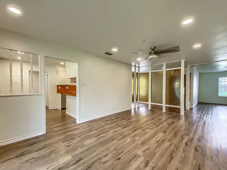 3106 Manila Dr — Photo 3