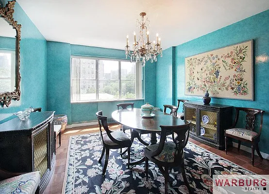 Sold by Warburg | media 17