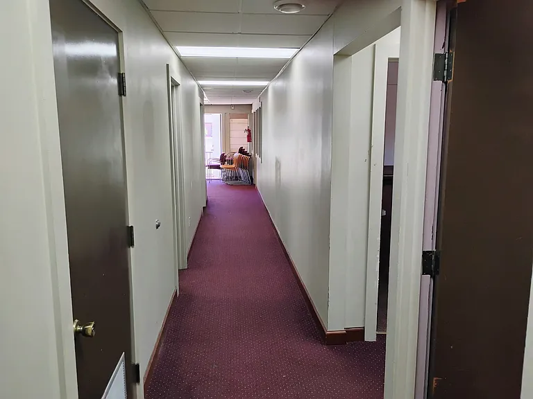 6410 Normandy Dr — Photo 10