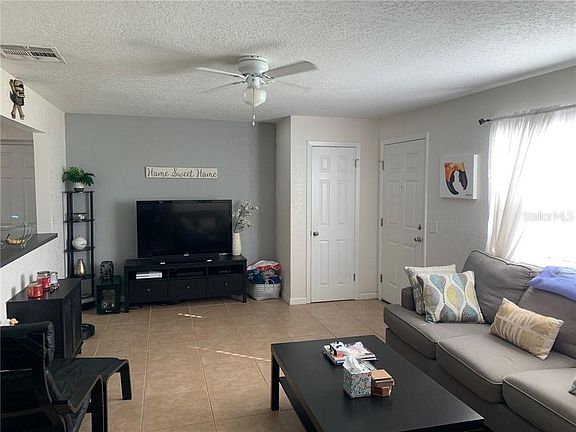 4th image of 3195 Stratford Dr