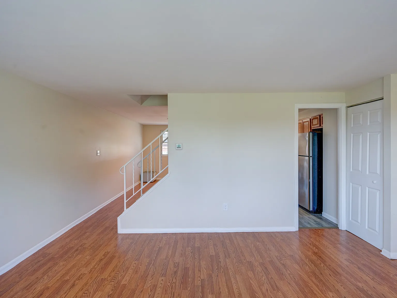 3 bed, 1.5 bath, 1408 sqft, $2,400 — Photo 4