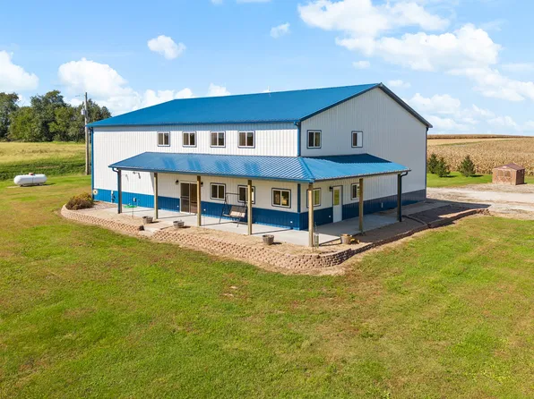 955 300th St, Sherrard, IL 61465
