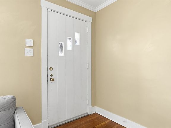 4th image of 5555 Pocusset St