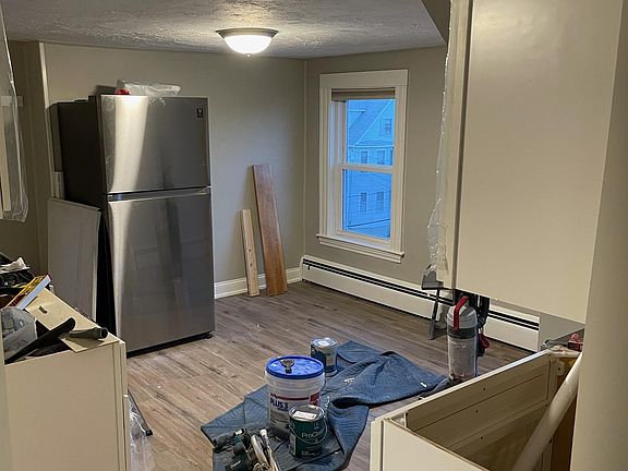 5th image of 11 Lewis Ave #3