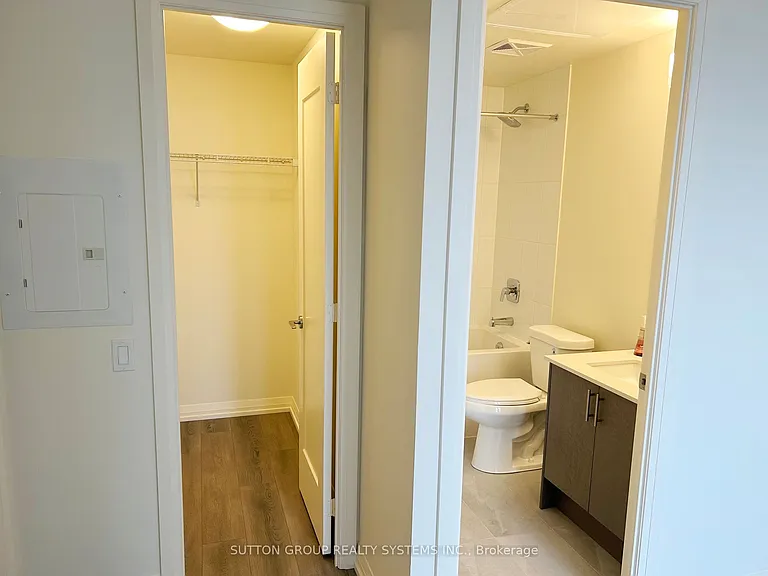 27 Korda Gate #1904 — Photo 13