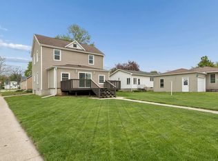 504 2nd Ave NW, Cascade, IA 52033