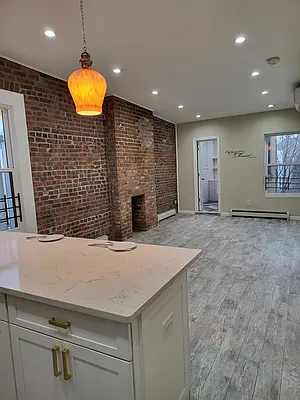 Rented by Tyler Vincent Real Estate Inc | media 15