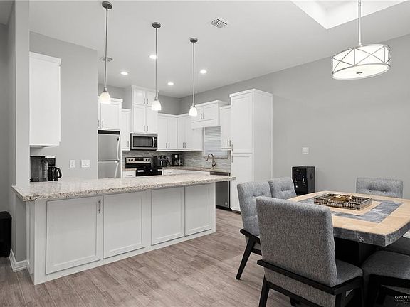 5th image of 1010 Cooper Ln