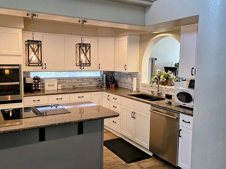 9454 Morning Glory Ln — Photo 10
