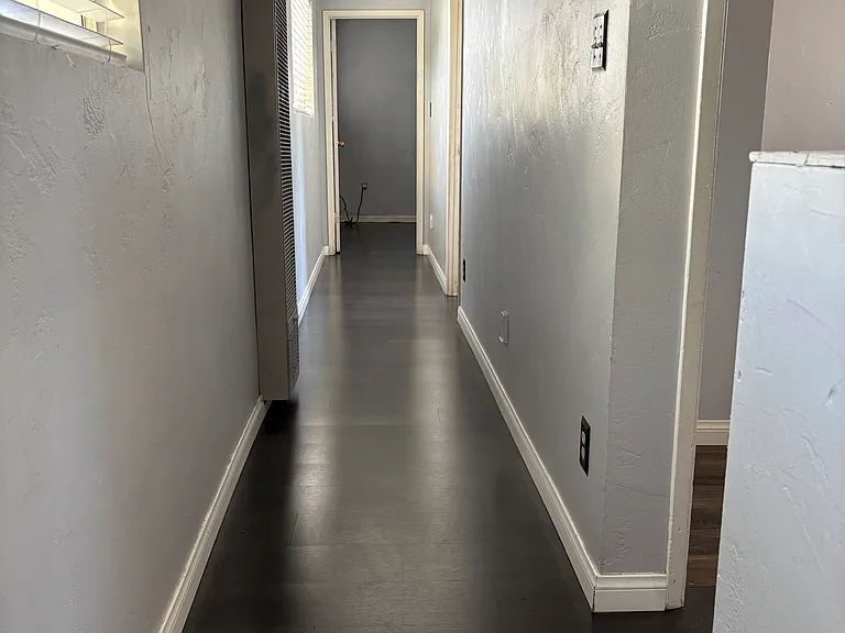 1040 Hoover Ave — Photo 10