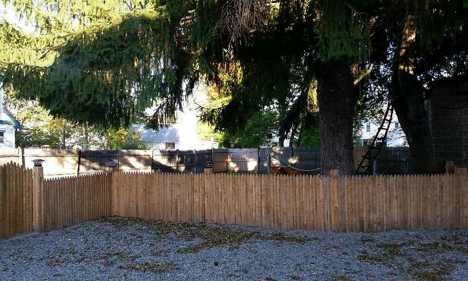 Fenced back yard, off-street parking
