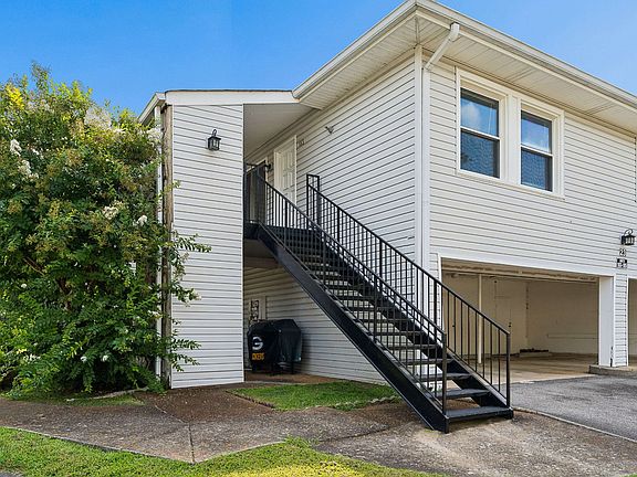 3rd image of 810 Bellevue Rd APT 183