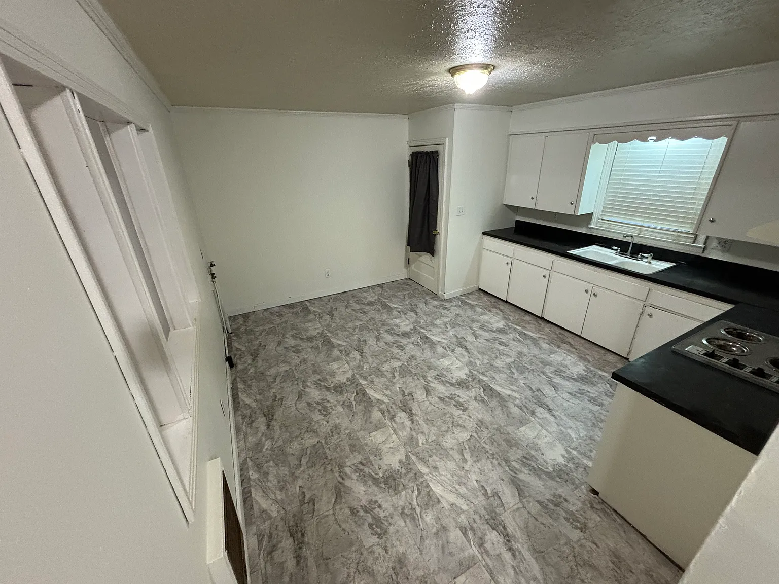 2 bed, 800 sqft, $700 — Photo 4