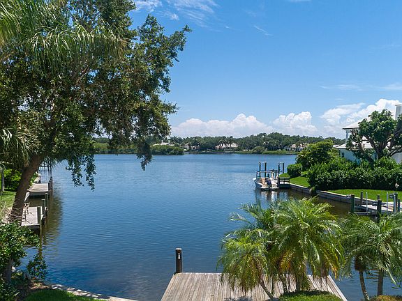 5th image of 320 Palmetto Point