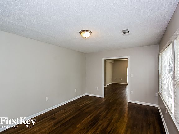 2nd image of 1367 Blanche Dr