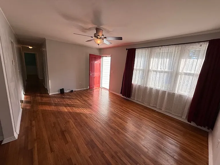 508 Henderson Dr — Photo 5