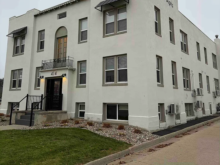 3-414 6th St #3 — Photo 3