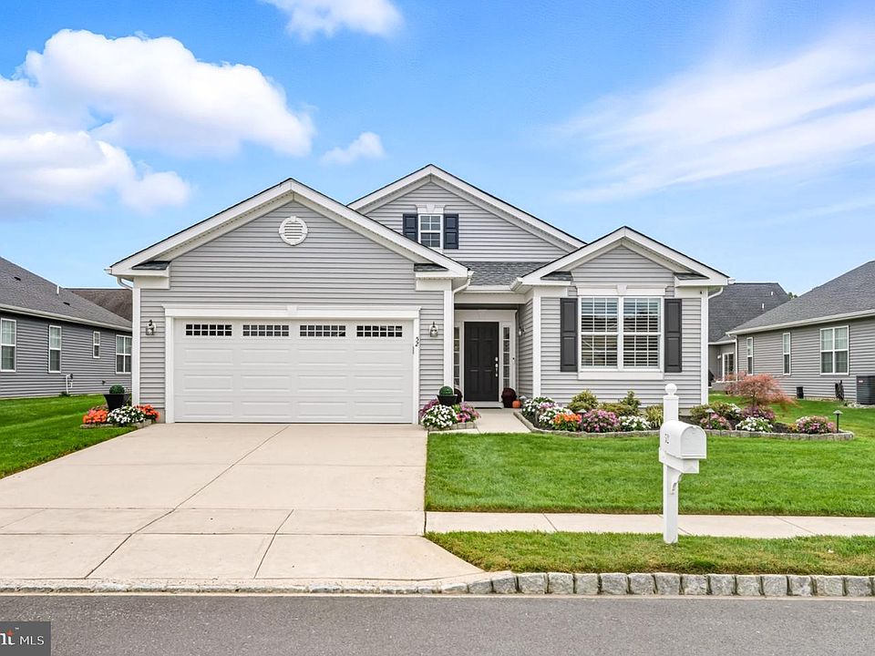 1st image of 52 Kippen Dr